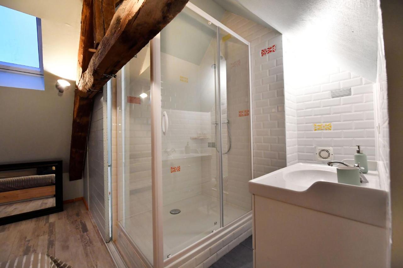 Apartamento Loft Sous Les Combles - Loft Under The Rafter Rodez Exterior foto